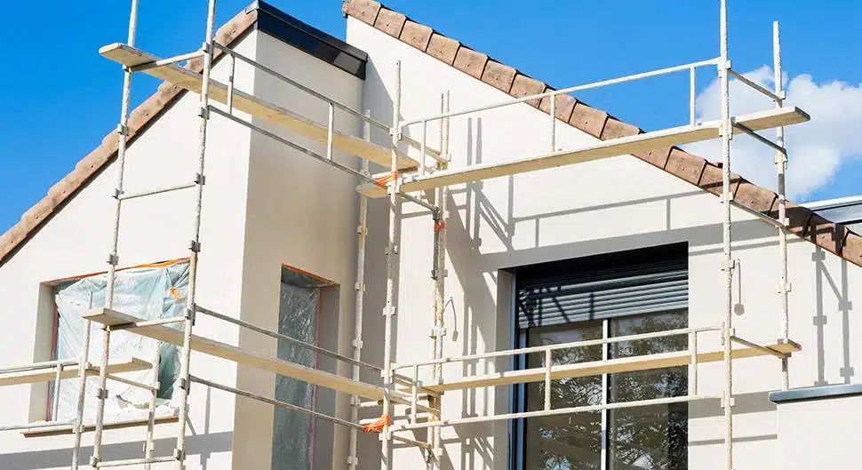 Quelle entreprise contacter pour les travaux d’isolation et rénovation de façade