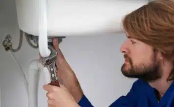 Quatre conseils pour bien choisir votre plombier
